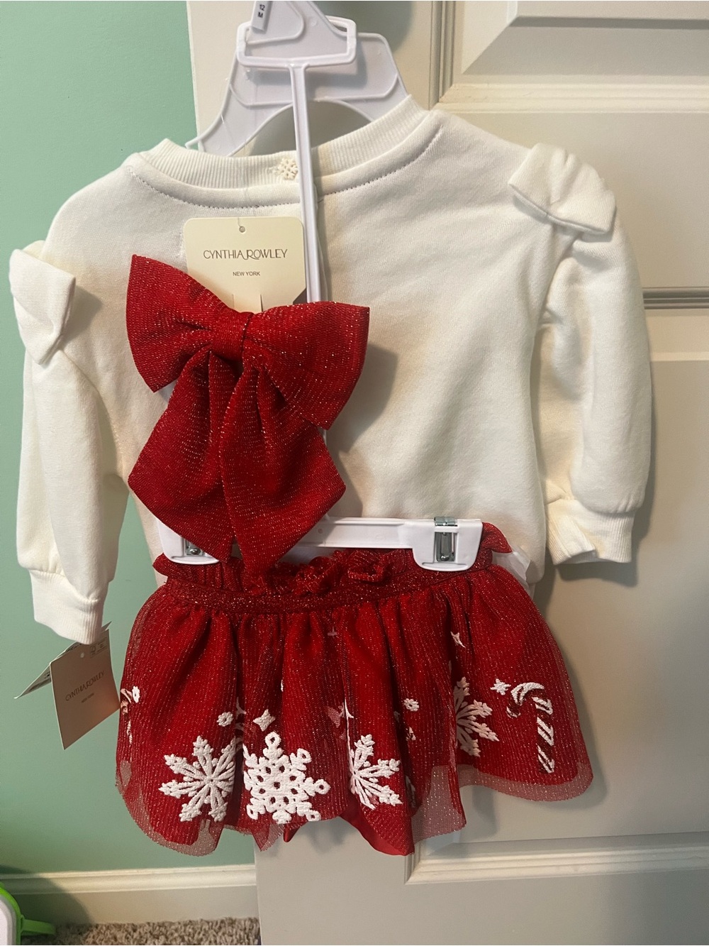 Cynthia Rowley White Sweatshirt & Red Tulle Skirt Set - Picture 4 of 5